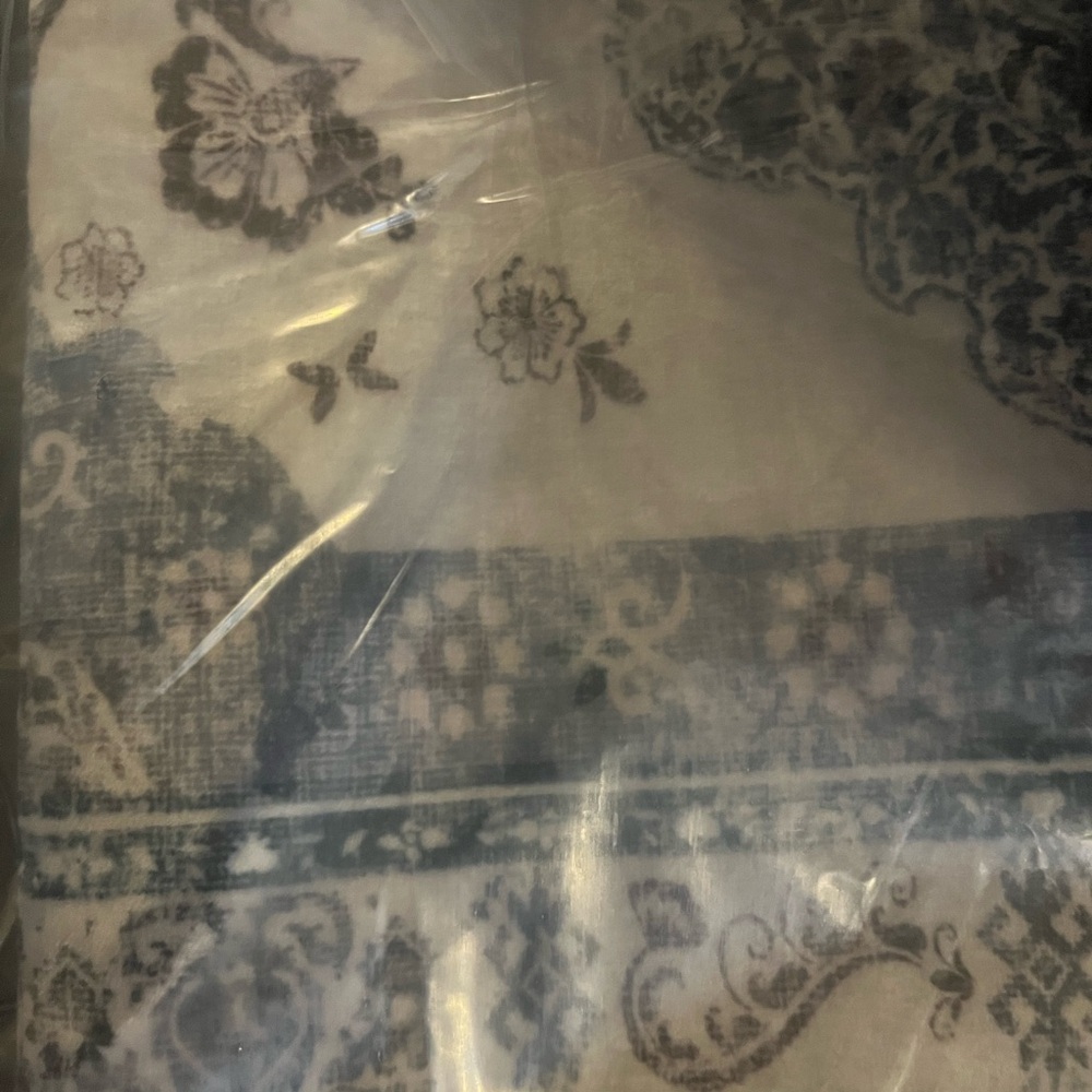 New- BOHO Area Rugs 2'x3 kitchen Rug - Picture 2 of 2